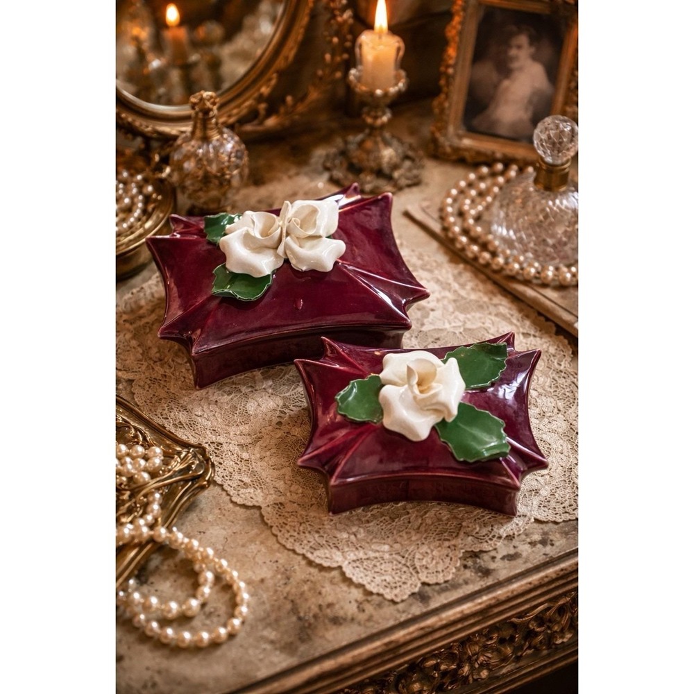 Set of 2 Vintage Burgundy‎ Ceramic Floral Trinket Boxes 3D White Lily Lids